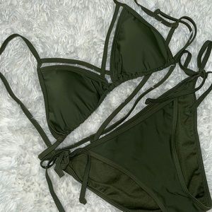 Express • Criss cross bikini